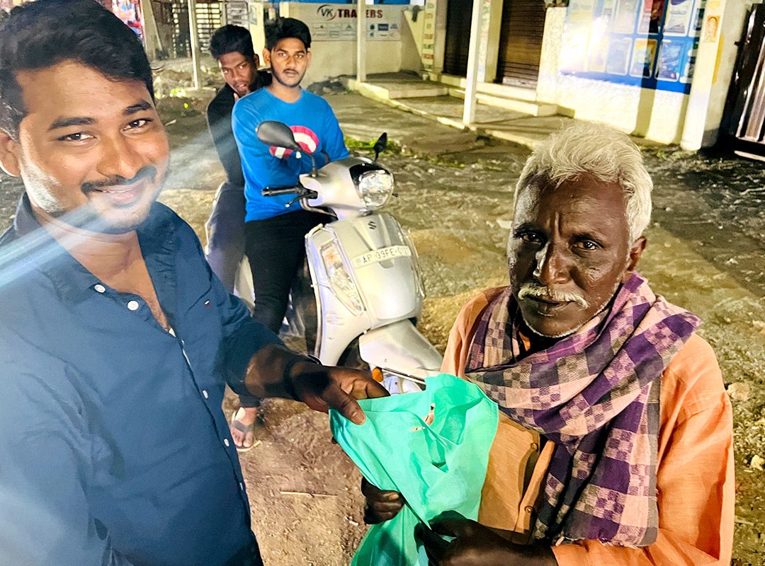 Food and Blanket Distribution for Homeless enfc india 04