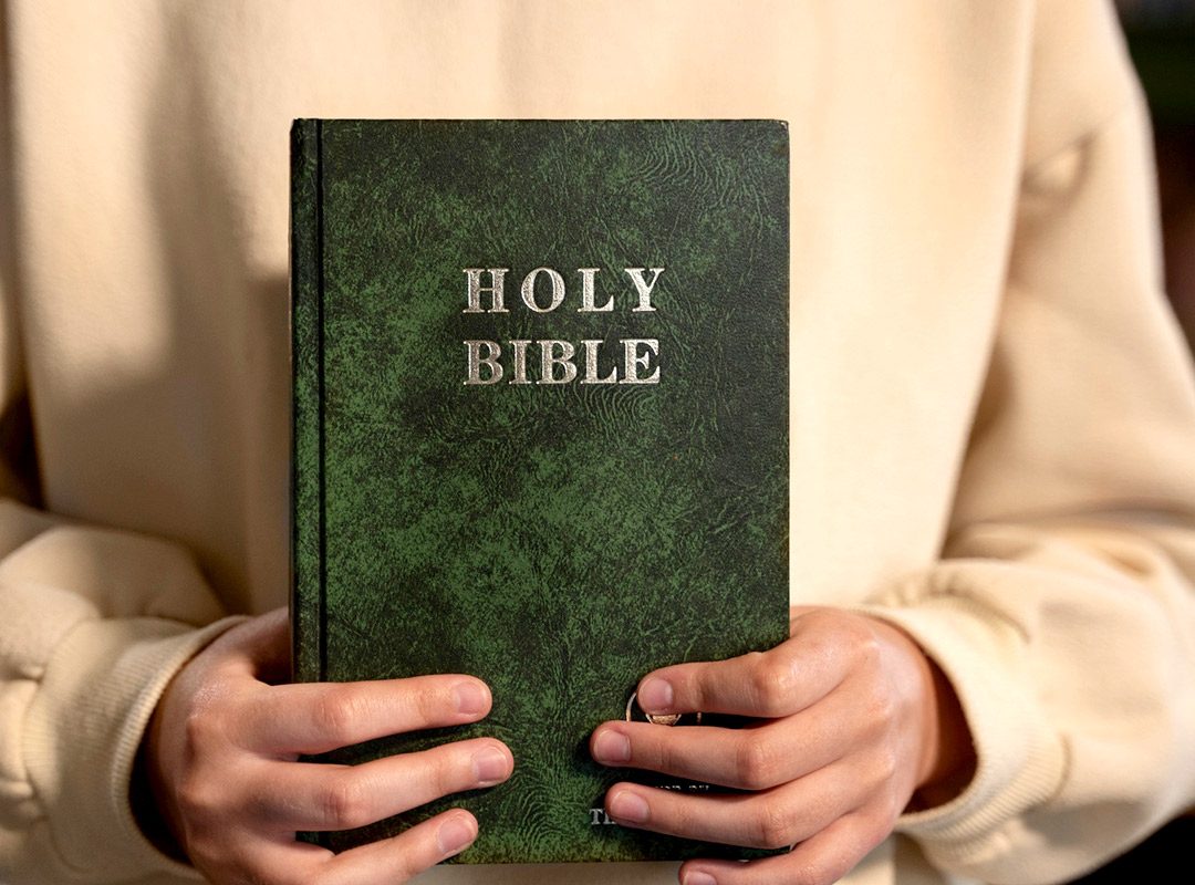 Free Bible distribution enfc india 03