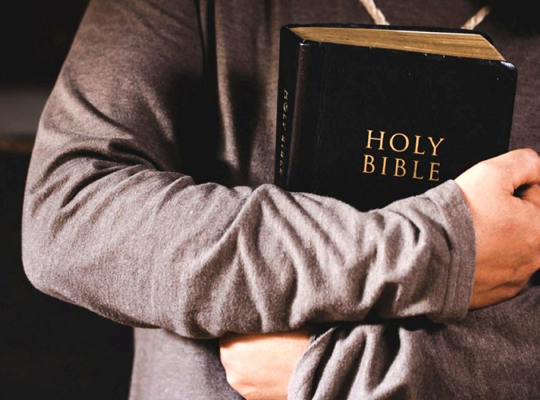 Free Bible distribution enfc india 05